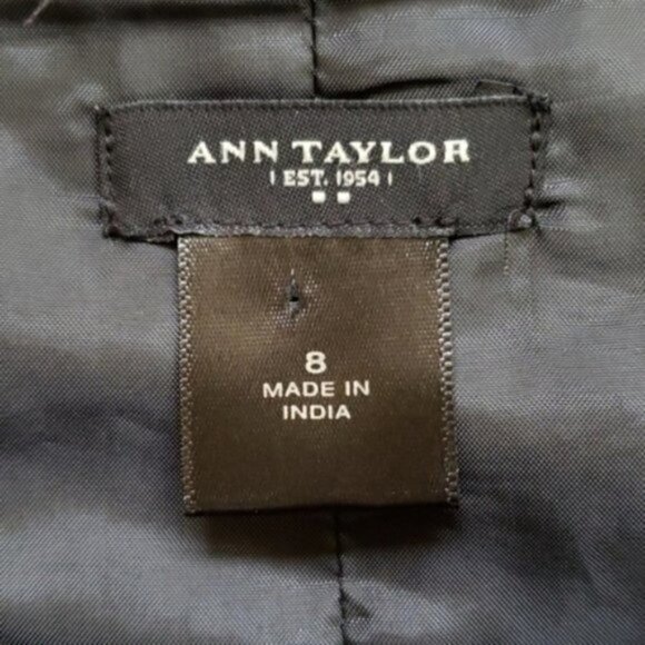 Ann Taylor Factory | Gold Floral Lace Overlay Pencil Skirt Size 8 - Picture 4 of 4